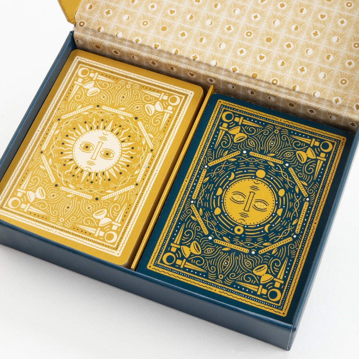 Illuminated Playing Cards: Two Decks for Games and Tarot ( Illuminated Art )
